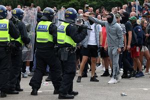 Brytyjskie służby przygotowują się na potencjalne zagrożenie. Skrajna prawica planuje zorganizowanie ponad 100 demonstracji.