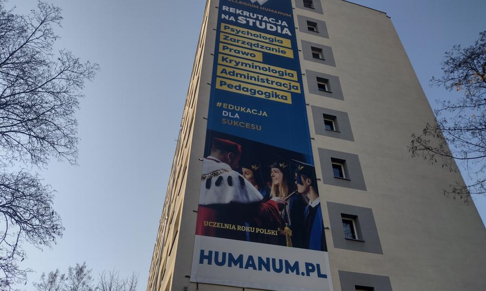 Studenci Collegium Humanum proszą o pomoc - utknęli w trudnej sytuacji