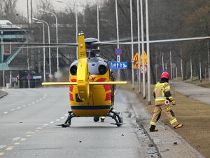 Tragiczny wypadek motocyklowy w Lubelskim z udziałem młodych osób. Na miejscu interweniuje śmigłowiec Lotniczego Pogotowia Ratunkowego