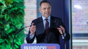 Prof. Dudek alarmuje, że Karol Nawrocki natychmiast rozpocznie rozkładanie struktur wojskowych