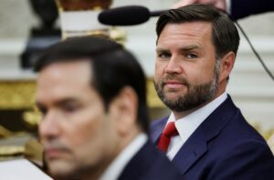 Oto kilka propozycji unikalnych wersji oryginalnego tytułu, oddających ten sam sens: 1. Wiceprezydent USA przewiduje możliwy koniec wojny w Ukrainie – padła konkretna data: „Nie potrwa to dłużej” 2. Amerykański wiceprezydent wskazuje termin zakończenia wojny w Ukrainie. „To nie potrwa dłużej” 3. Wiceprezydent Stanów Zjednoczonych określa czas możliwego zakończenia wojny w Ukrainie: „Nie dłużej niż...” 4. Czy wojna w Ukrainie wkrótce się skończy? Wiceprezydent USA podał przewidywaną datę zakończenia 5. Przełomowa deklaracja wiceprezydenta USA: do kiedy potrwa wojna w Ukrainie? Padła konkretna data