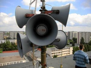 Niespodziewany dźwięk syren w Warszawie. Wyjaśniamy przyczynę