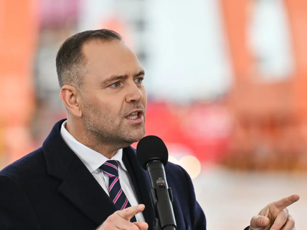 Czy Nawrocki powinien założyć własną partię? Opinie Polaków są podzielone