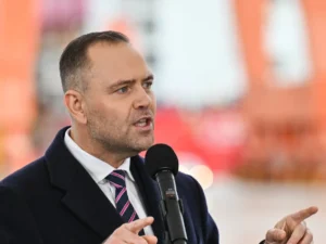 Czy Nawrocki powinien założyć własną partię? Opinie Polaków są podzielone