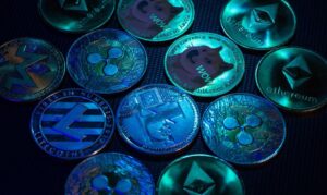 Polskie regulacje dotyczące kryptowalut: przeszkody dla lokalnych firm, szanse dla zagranicznych. "Żaden kraj Europy nie podchodzi do tego podobnie"