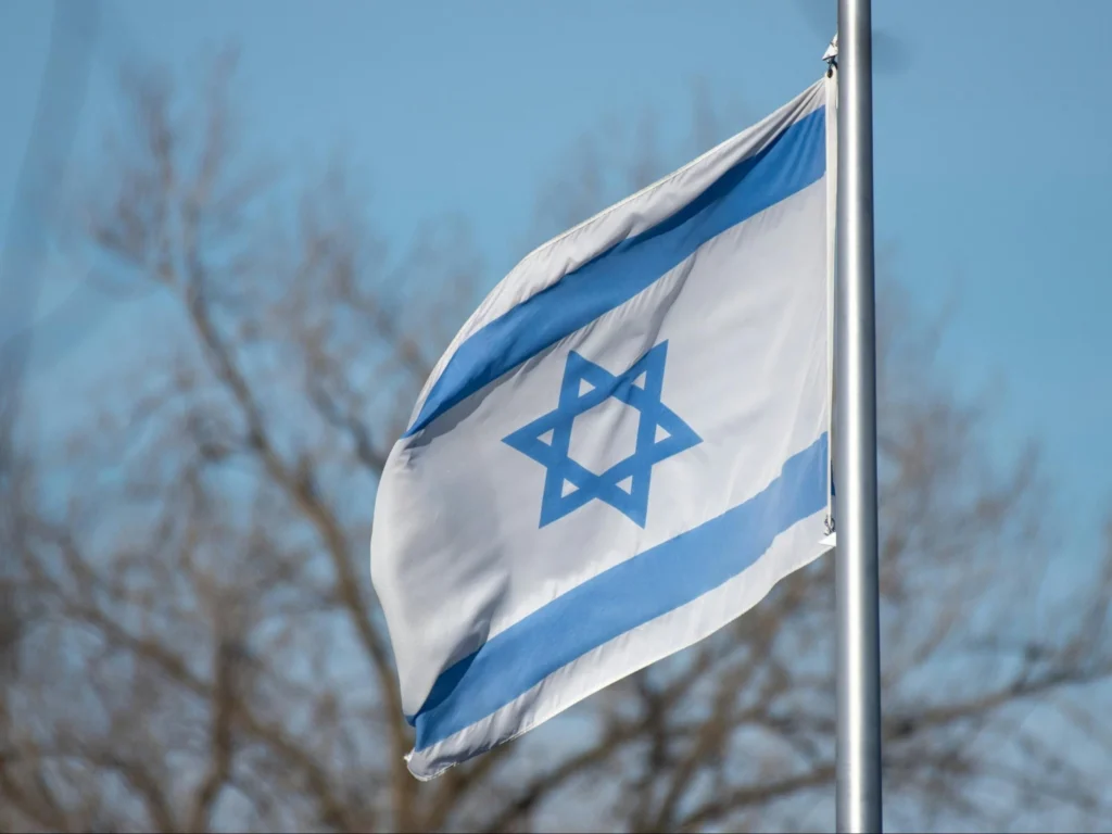 Oto kilka propozycji unikalnych tytułów zachowujących sens oryginału: 1. Symboliczny obraz Iranu jako ośmiornicy w propagandowym przekazie ambasady Izraela 2. Ambasada Izraela prezentuje Iran w propagandowej narracji jako ośmiornicę 3. Irańska ośmiornica – propagandowe przesłanie izraelskiej ambasady 4. Izraelska ambasada rozpowszechnia wizerunek Iranu jako ośmiornicy 5. Propaganda ambasady Izraela: Iran przedstawiany w symbolice ośmiornicy