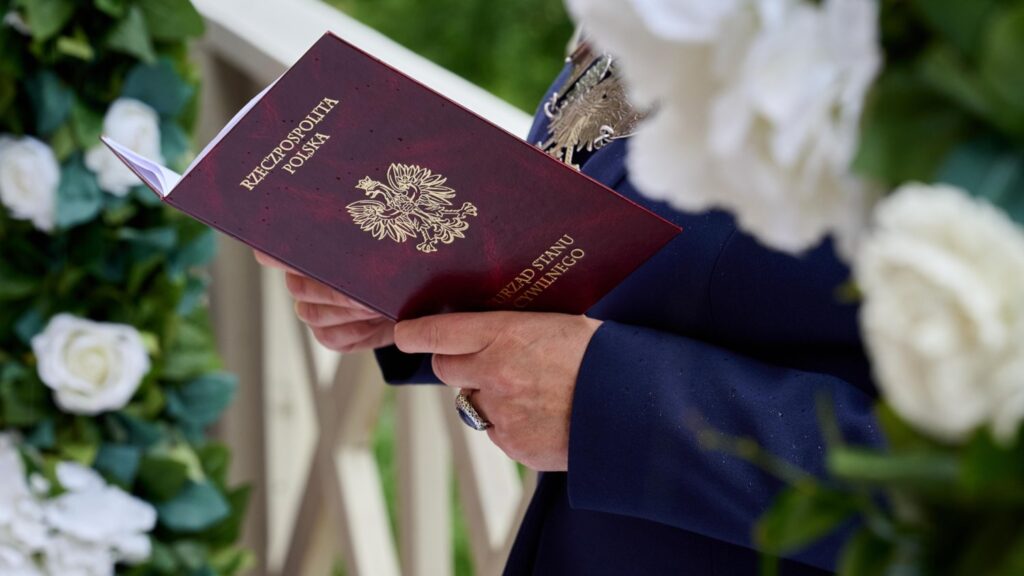 Rozwód bez sprawy sądowej – urzędnik pomoże zakończyć małżeństwo