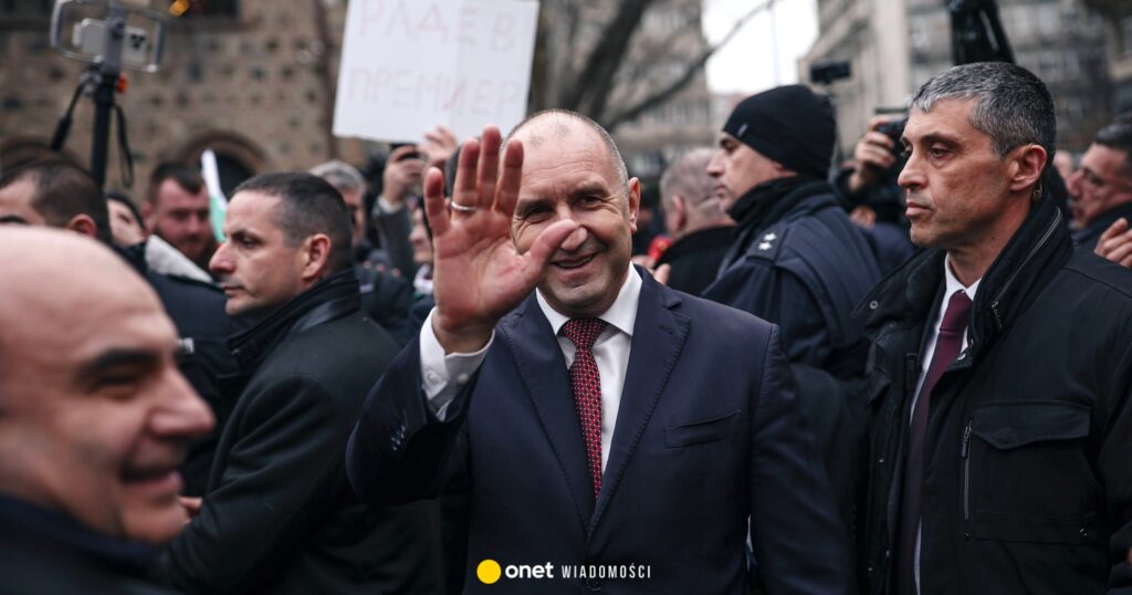 Ekspilot myśliwca walczy o władzę w Bułgarii. "Jego możliwości pozostają zagadką"