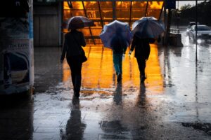 Nadchodzą nietypowe warunki pogodowe. Sprawdź, jak zmienią się temperatury